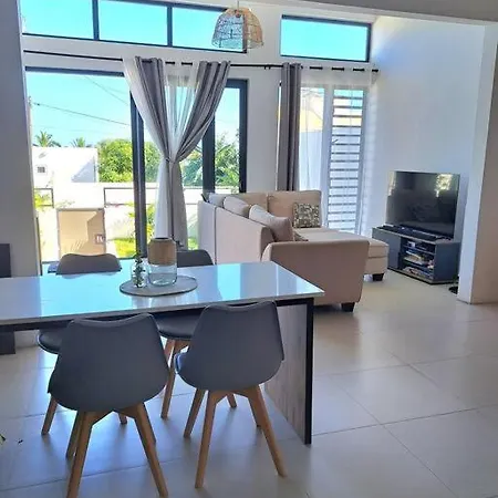 Cosy Apartment Near The Beach